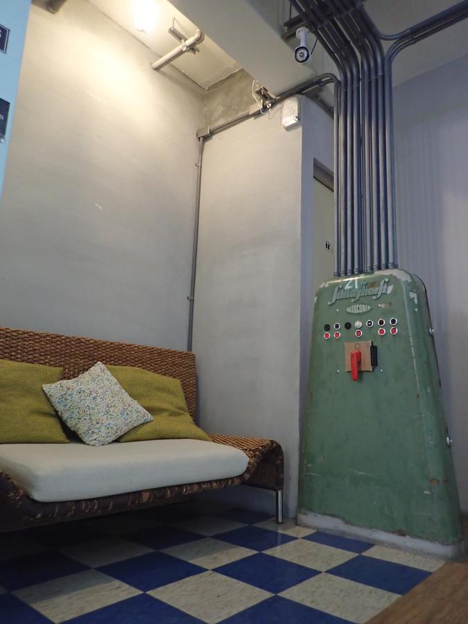 City Hut 1828 Tainan Exteriör bild